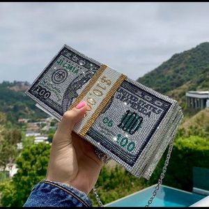 Meet your Posher, Opal